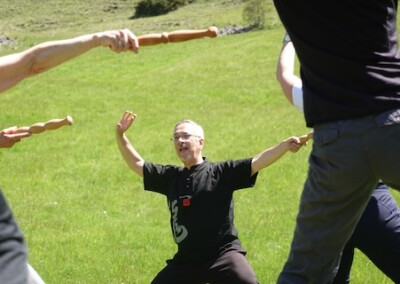 En images, Qi Gong en juillet dans le vallon de La Jarjatte